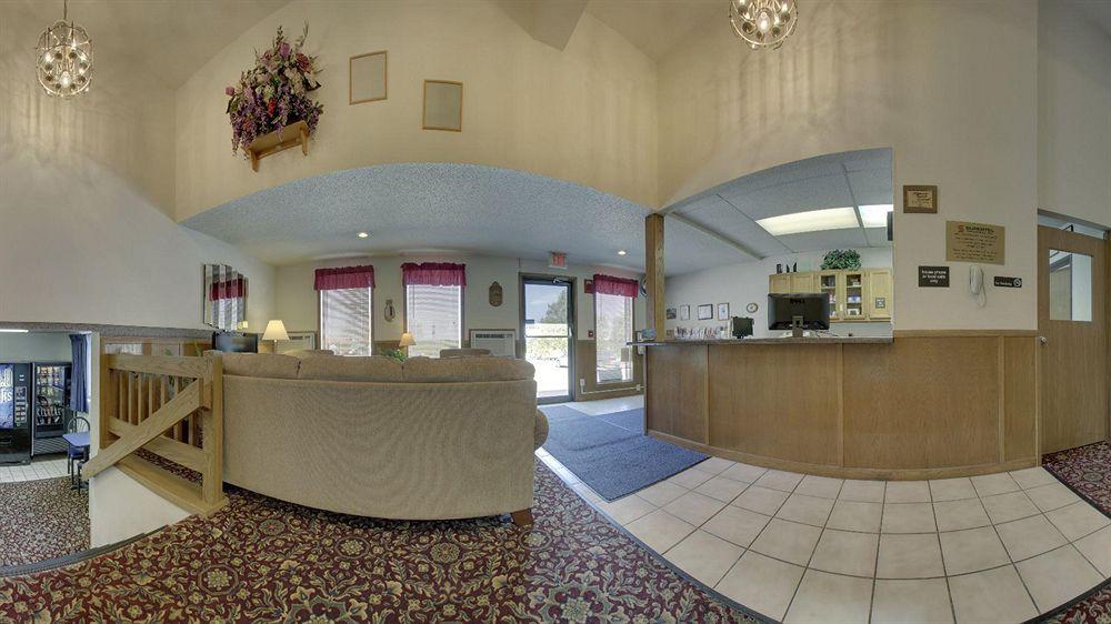 Super 8 By Wyndham Kirksville-University Area Εξωτερικό φωτογραφία