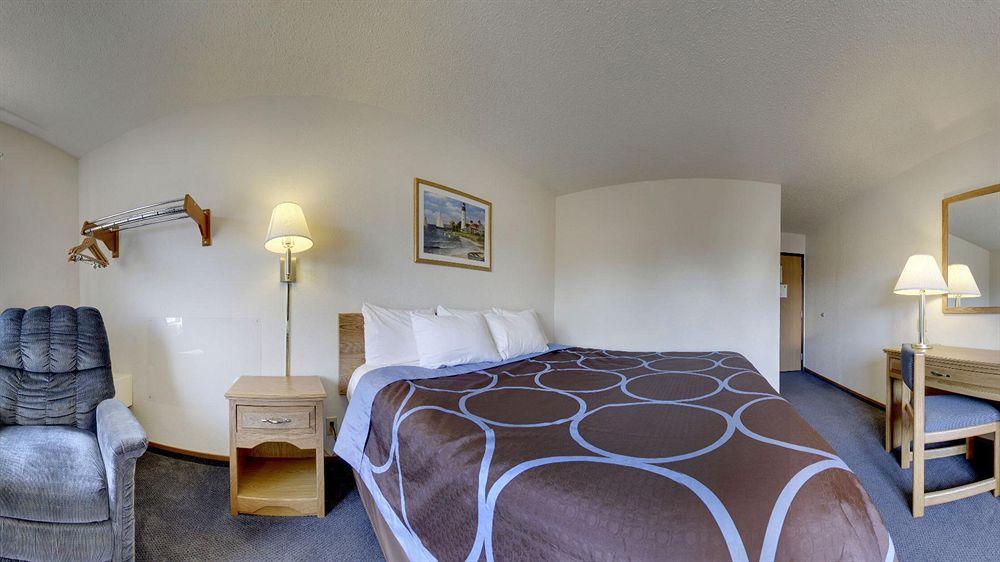 Super 8 By Wyndham Kirksville-University Area Εξωτερικό φωτογραφία