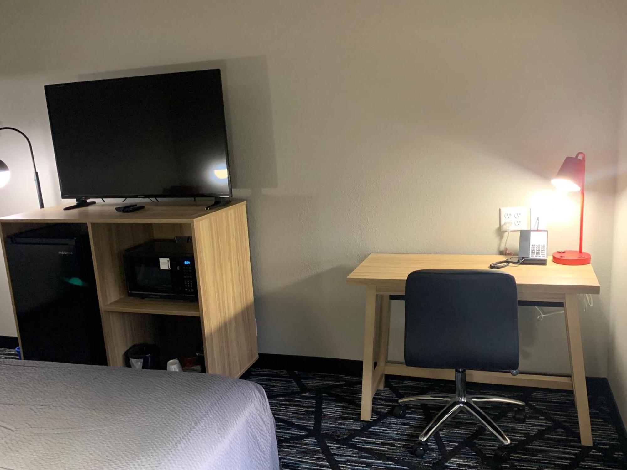 Super 8 By Wyndham Kirksville-University Area Εξωτερικό φωτογραφία
