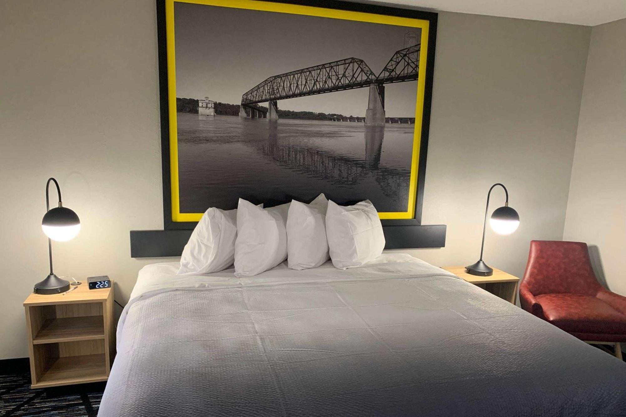 Super 8 By Wyndham Kirksville-University Area Εξωτερικό φωτογραφία
