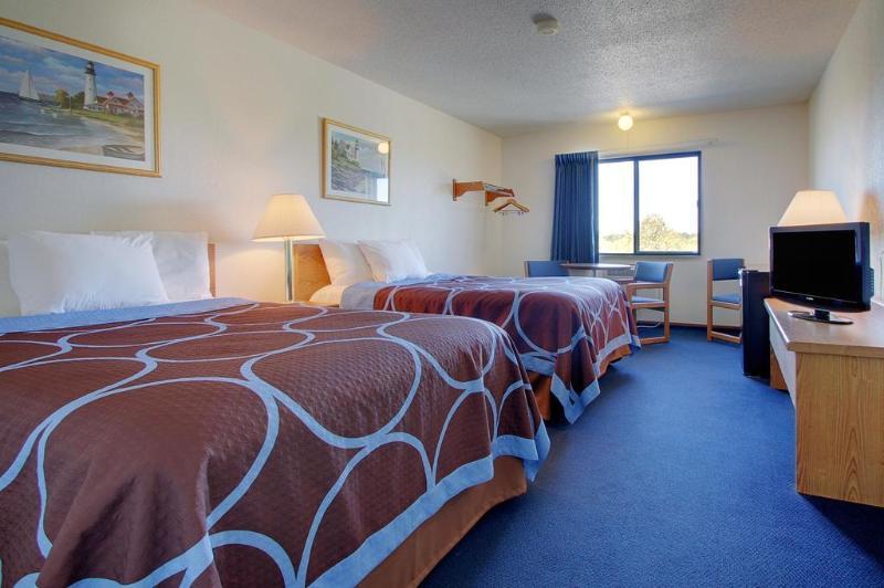Super 8 By Wyndham Kirksville-University Area Εξωτερικό φωτογραφία
