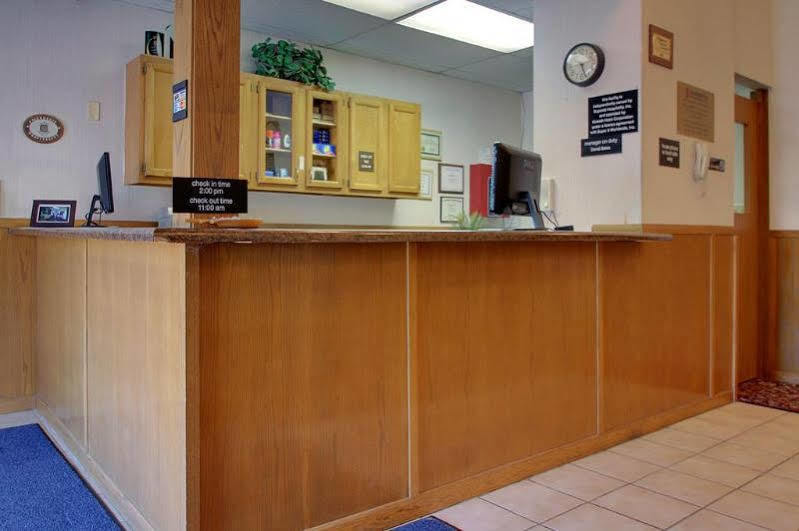 Super 8 By Wyndham Kirksville-University Area Εξωτερικό φωτογραφία