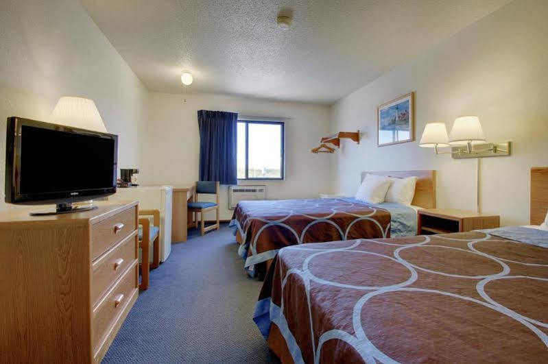 Super 8 By Wyndham Kirksville-University Area Εξωτερικό φωτογραφία