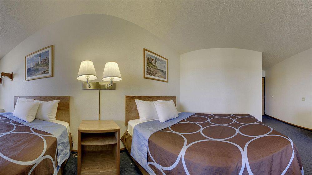 Super 8 By Wyndham Kirksville-University Area Εξωτερικό φωτογραφία